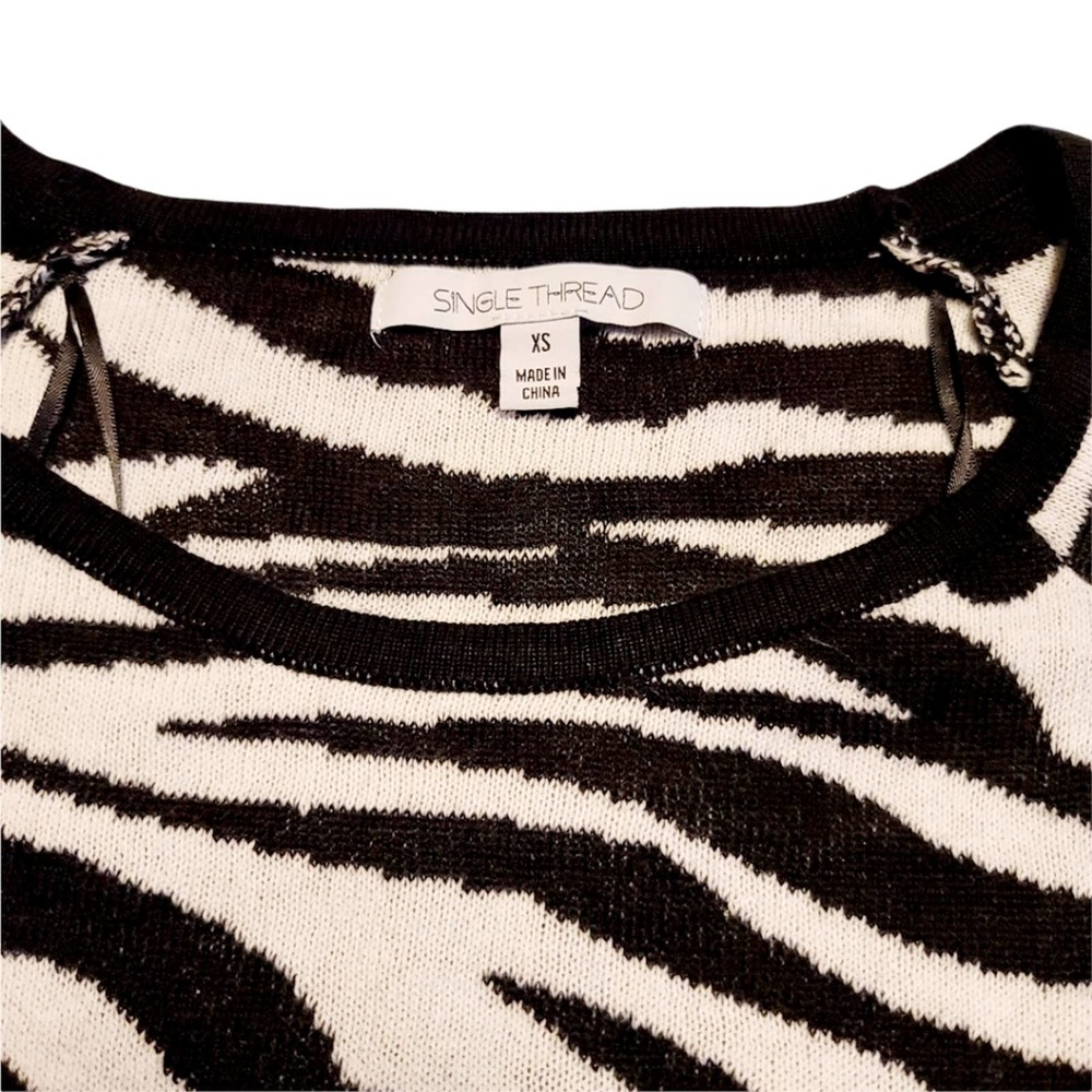 Single Thread Zebra Print Sweater - Picture 6 of 9